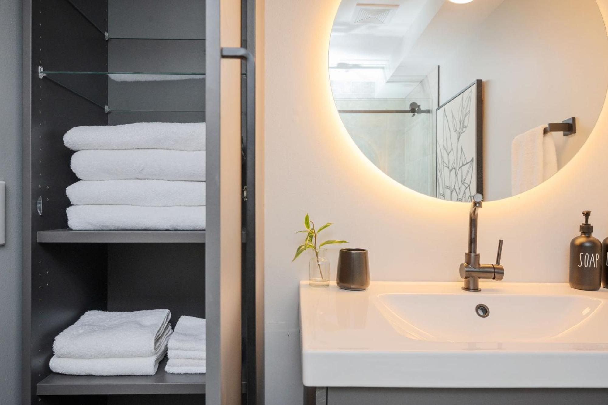Quiet & Quaint Apartment, 5 Mins To Airport And 15 Mins To Downtown 亚特兰大 外观 照片