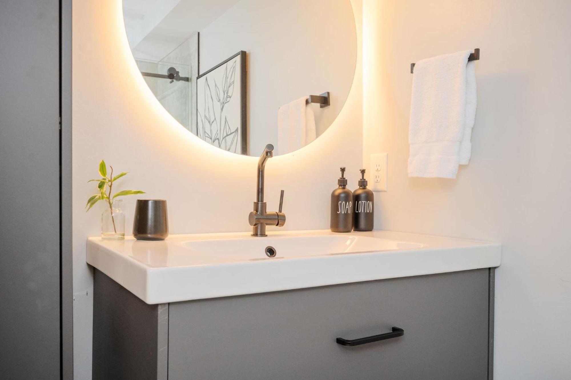 Quiet & Quaint Apartment, 5 Mins To Airport And 15 Mins To Downtown 亚特兰大 外观 照片